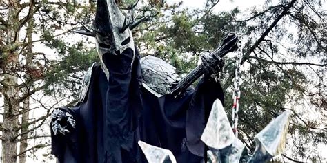 The Witch King Epic: A Tale of Heroism and Sacrifice
